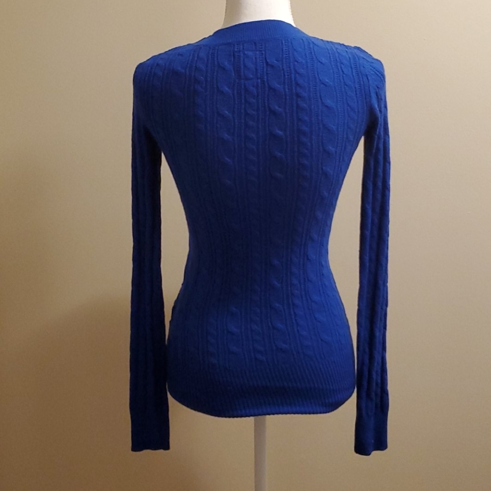 American eagle blue sweater - Picture 2 of 3